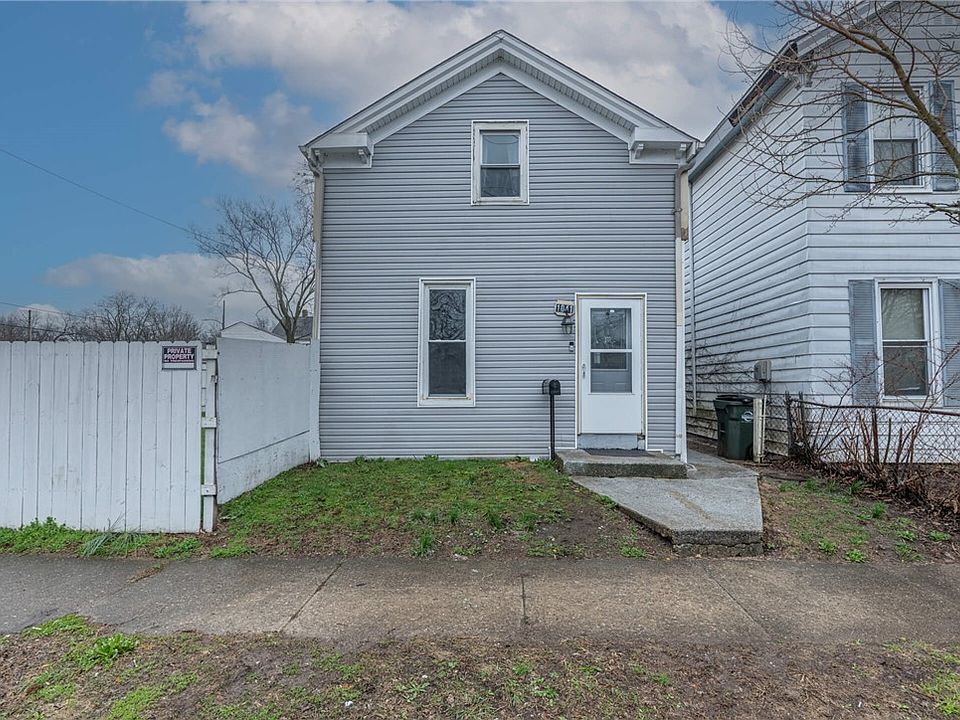 1st image of 1041 Vine St