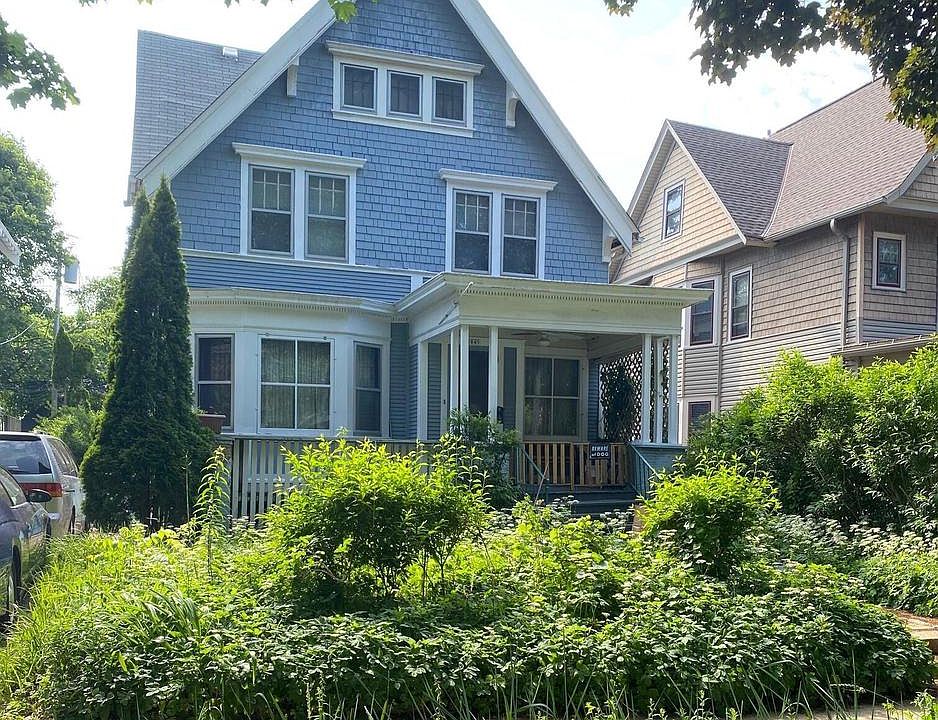 1st image of 2845 North Maryland AVENUE