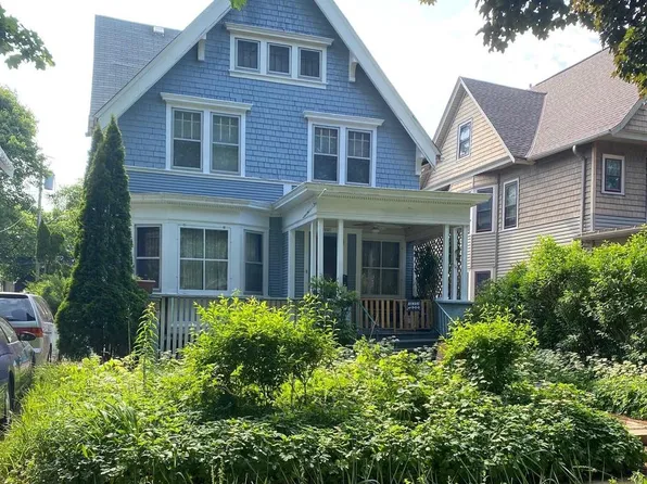 2845 North Maryland AVENUE, Milwaukee, WI 53211