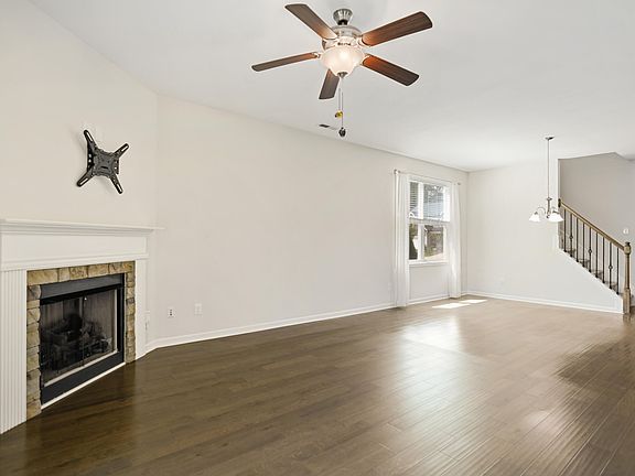 4th image of 145 Highmeadow Ln
