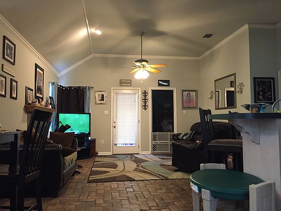 4th image of 304 S Parkridge Dr