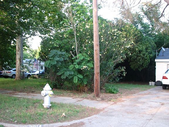3rd image of 2920 Kirven Dr