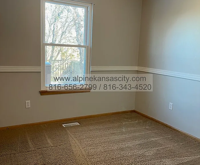 8116 NW 80th St — Photo 32