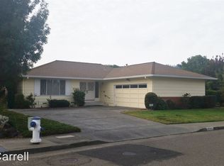 235 Oak Shadow Dr, Santa Rosa, CA 95409