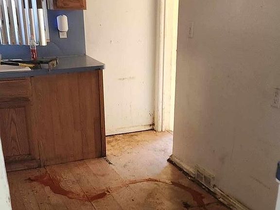 5th image of 10737 Stratman St