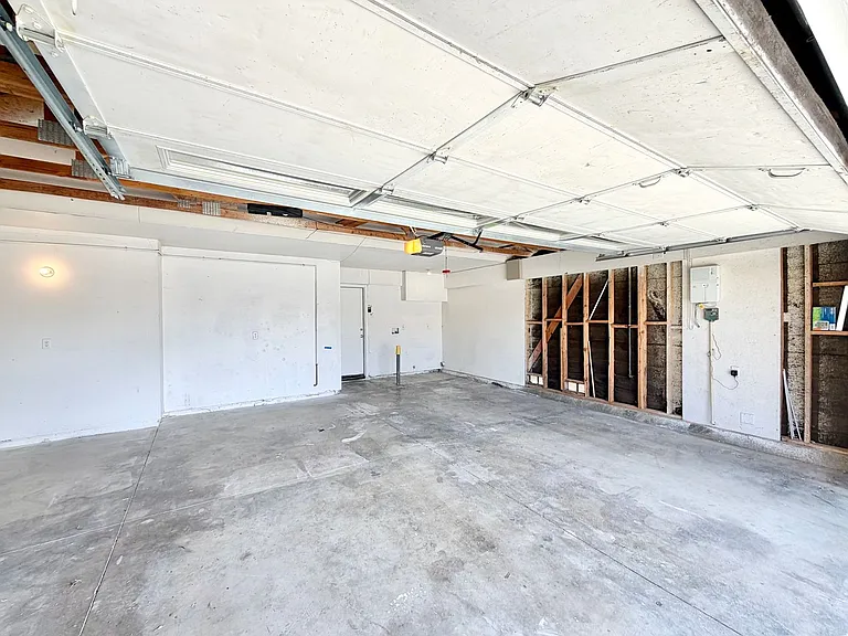15854 Pampas Ct — Photo 33