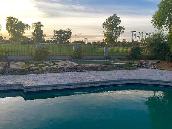 3rd image of 8033 N Via De Lago