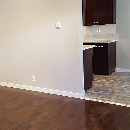 2nd image of 1243 N Mansfield Ave APT 2