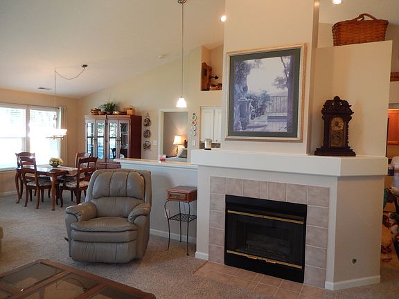 5th image of 1246 Oak Knoll Ct