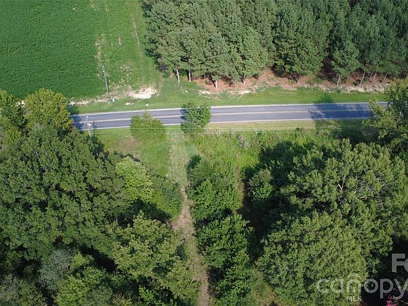 2nd image of 3601 Lanesboro Rd