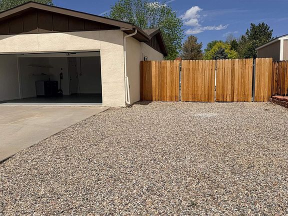 4th image of 2880 Caboose Ave