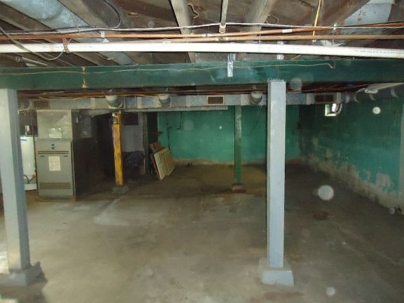 3rd image of 537 Sheridan St