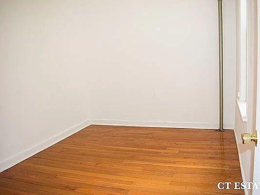 4th image of 121 Van Buren St APT 5