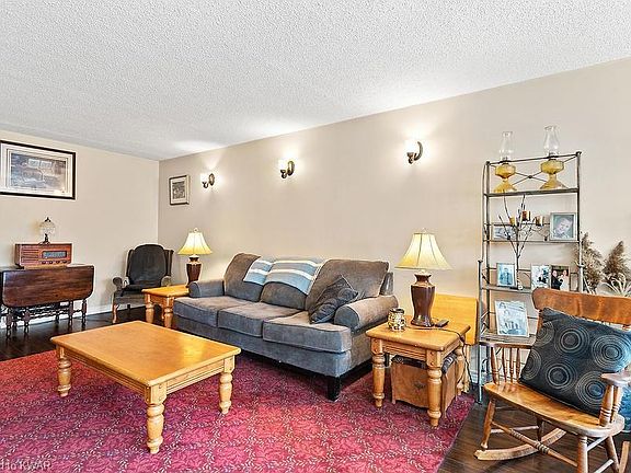 5th image of 10 Ajax St #402