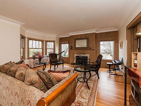 5th image of 1005 Ashland Ave
