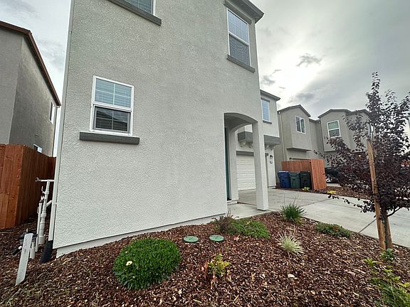 3rd image of 6775 Jujube Ln