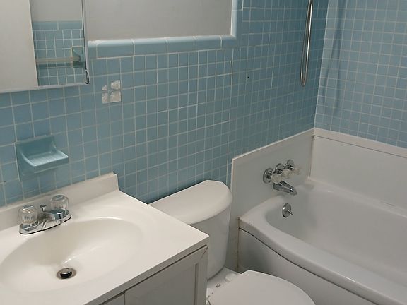 4th image of 5876 Princess St