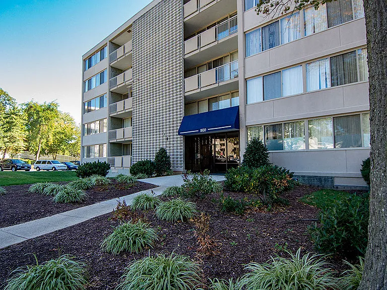 Heritage Park Apartments Building 17