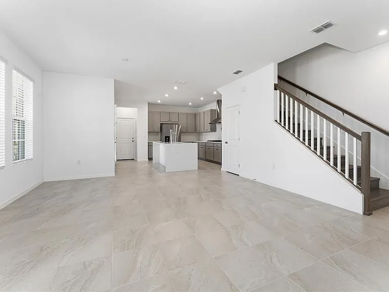 2426 Celebration Blvd — Photo 5