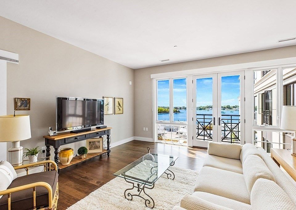 1st image of 10 Shipyard Dr Unit 408