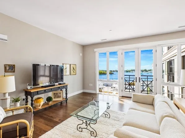 10 Shipyard Dr Unit 408, Hingham, MA 02043
