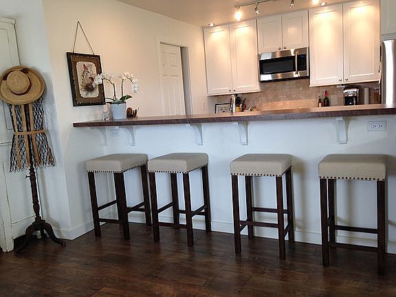 2nd image of 200 N El Camino Real Space 285