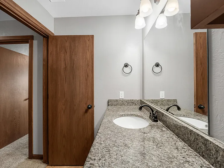 13 NE 7th St #13 — Photo 20