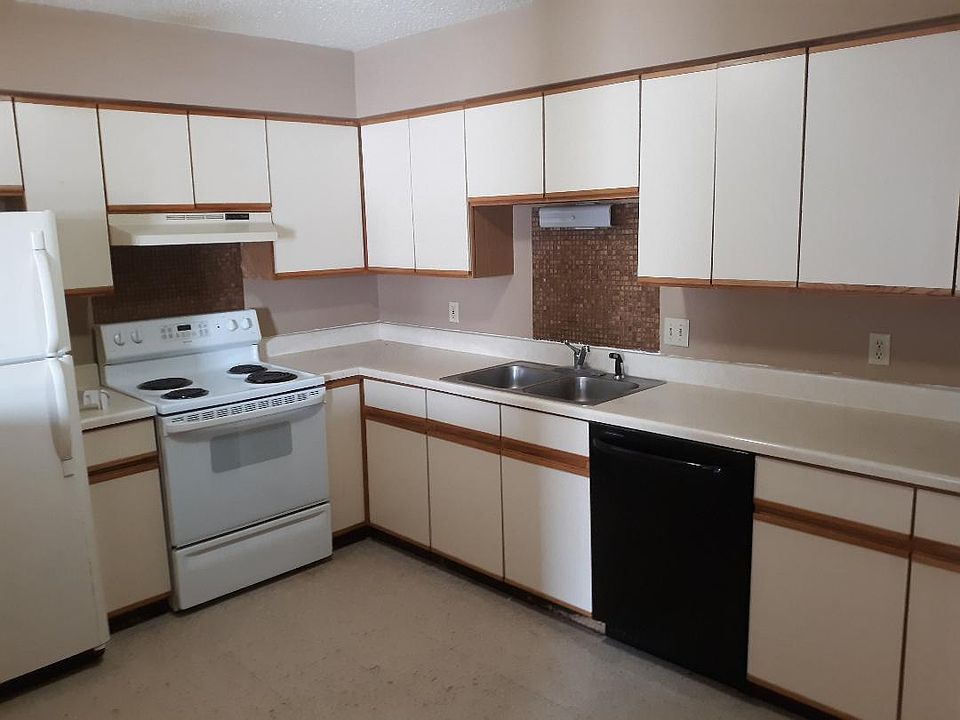 1st image of 2542 Candlecrest Cir #1