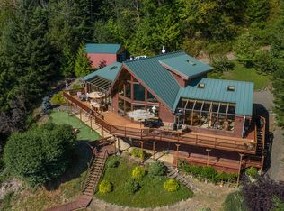 71581 Sunny Cove Rd, Lakeside, OR 97449