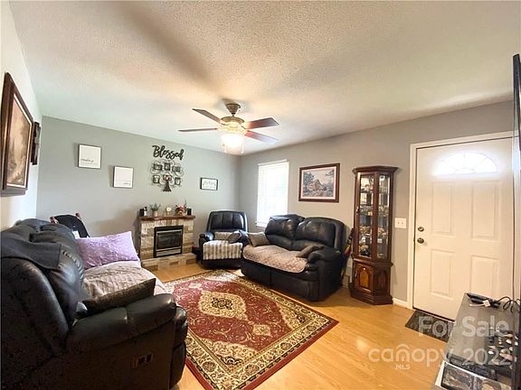 4th image of 3684 Indian Ct