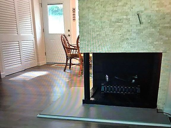 3rd image of 453 Hayden Ave