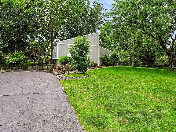 5th image of 5830 Elderberry Rd