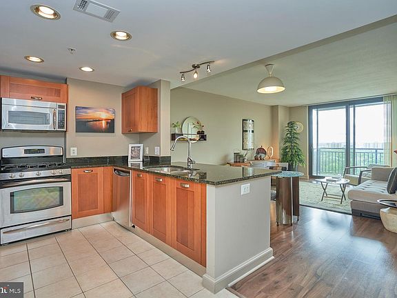 3rd image of 2451 Midtown #1410