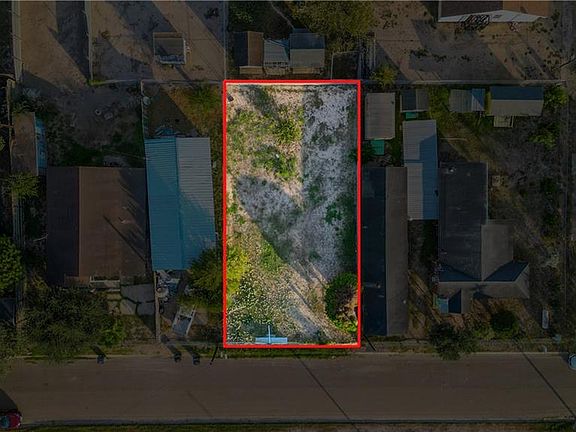 2nd image of 3837 La Lomita St