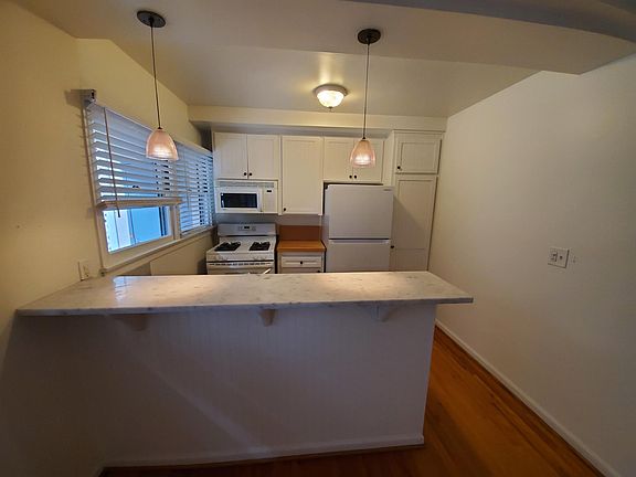 3rd image of 22802 Pacific Coast Hwy APT 1