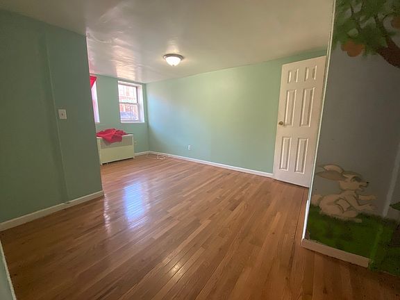 3rd image of 35-23 30th St #1