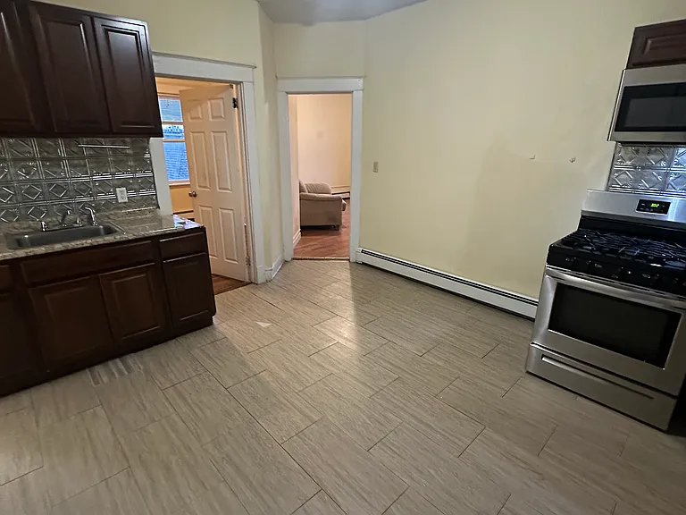 905 Park St #C-4 — Photo 1