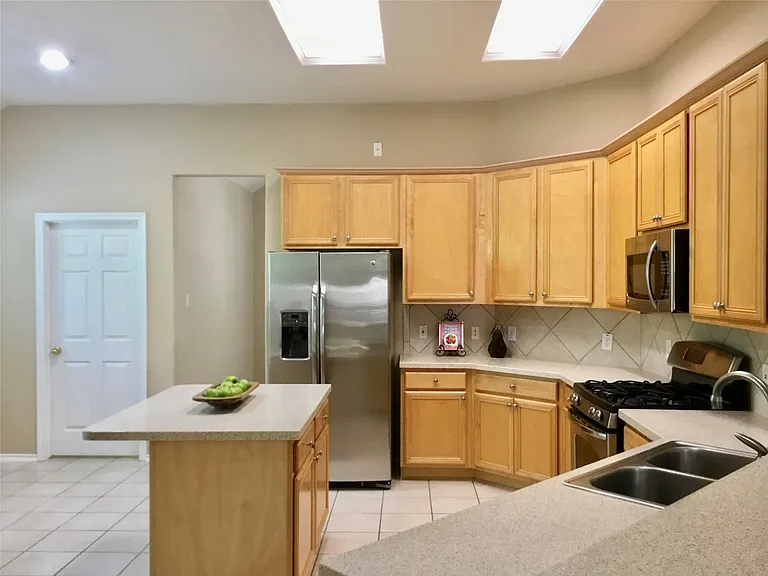14 Heron Hollow Ct — Photo 17
