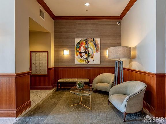 5th image of 246 2nd St APT 1408