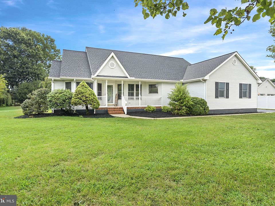 1st image of 14 John Andrews Dr