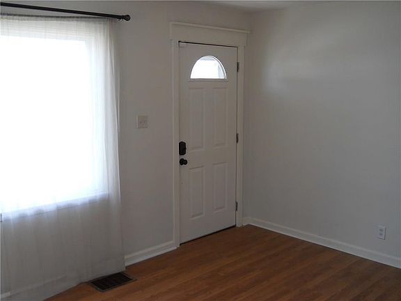 3rd image of 651 Byland Dr