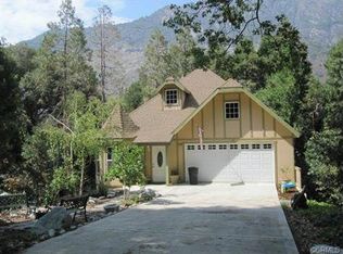39500 Prospect Dr, Forest Falls, CA 92339