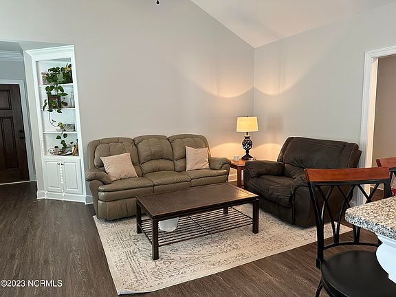 4th image of 2604 Sawgrass Drive