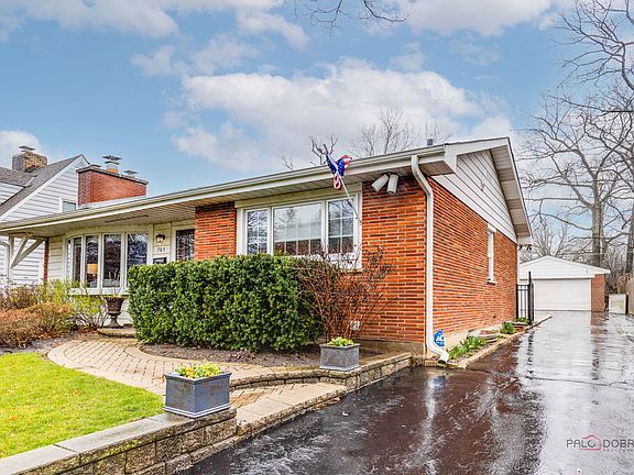 3rd image of 765 Green Briar Ln
