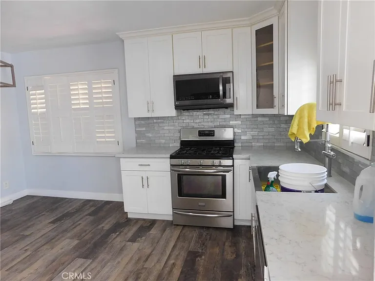 10414 Dorothy Ave — Photo 7