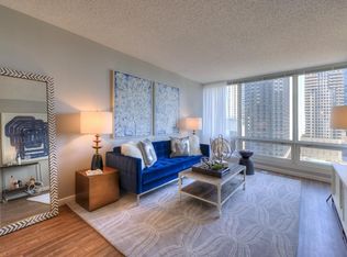 405 E Grand Ave #2105, Chicago, IL 60611
