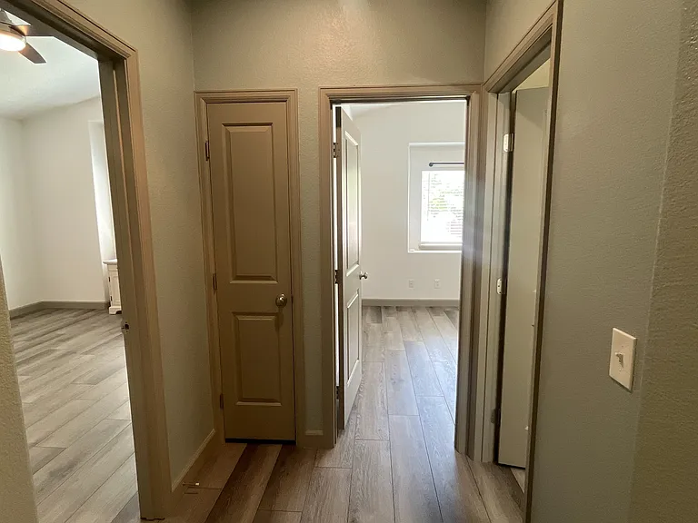 317 Victoria St — Photo 7