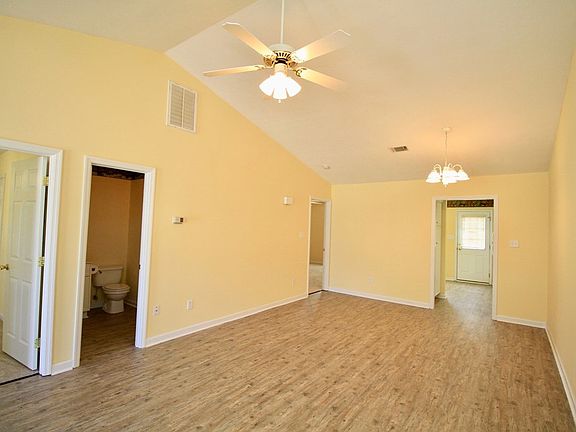 3rd image of 453 Flowing Creek Dr