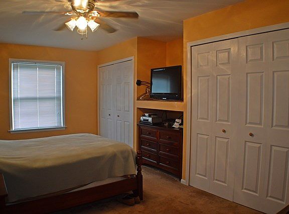 5th image of 8695 Railroad St