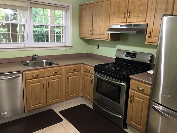 2nd image of 31 Spruce Ct APT 106